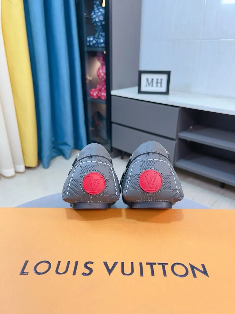 Men's men's shoes💰400🌹🌹[LV Louis Vuitton] New men's beanie shoes💝💝.. Top-grade imported cowhide embossed➕Comfortable leather lining. It is extremely skin-friendly and comfortable, feels very delicate, and the shape is very correct! Perfectly reflects the three-dimensional sense, code number: 38-44